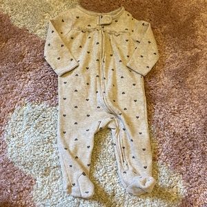Carters sleep and play with footies. Size 6month.